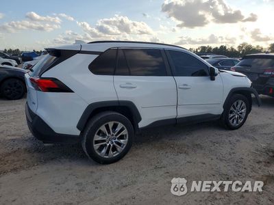 Trzecie zdjęcie samochodu z tyłu: 2020 TOYOTA RAV4 XLE PREMIUM VIN:2T3C1RFV3LW098989 - miniatura