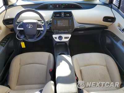 Zdjęcie 8 z 13 samochodu: 2016 TOYOTA PRIUS TWO VIN:JTDKBRFU7G3502899 - miniatura
