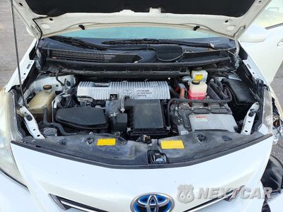 Zdjęcie 12 z 13 samochodu: 2012 TOYOTA PRIUS V FIVE VIN:JTDZN3EU9C3112014 - miniatura