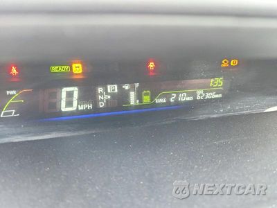 Zdjęcie 9 z 13 samochodu: 2012 TOYOTA PRIUS V THREE VIN:JTDZN3EU0C3058683 - miniatura