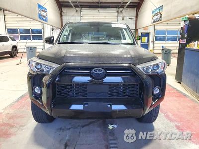 Piąte zdjęcie samochodu w środku: 2023 TOYOTA 4RUNNER SR5 PREMIUM VIN:JTENU5JR4P6178503 - miniatura