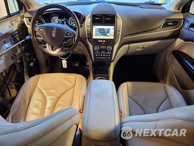 Zdjęcie 8 z 14 samochodu: 2017 LINCOLN MKC RESERVE VIN:5LMCJ3D92HUL16453 - miniatura