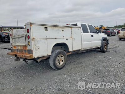 Trzecie zdjęcie samochodu z tyłu: 2004 CHEVROLET SILVERADO C2500 HEAVY DUTY VIN:1GCHC29U44E171371 - miniatura