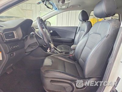 Zdjęcie 7 z 14 samochodu: 2019 KIA NIRO EX VIN:KNDCC3LCXK5232333 - miniatura