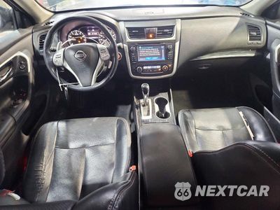 Zdjęcie 8 z 12 samochodu: 2017 NISSAN ALTIMA 3.5 SL VIN:1N4BL3AP4HC181360 - miniatura