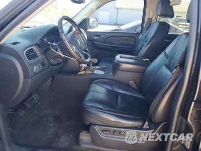 Zdjęcie 7 z 13 samochodu: 2007 GMC YUKON XL DENALI VIN:1GKFK66827J345088 - miniatura