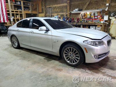 Czwarte zdjęcie samochodu z boku: 2012 BMW 535 XI VIN:WBAFU7C55CDU65222 - miniatura