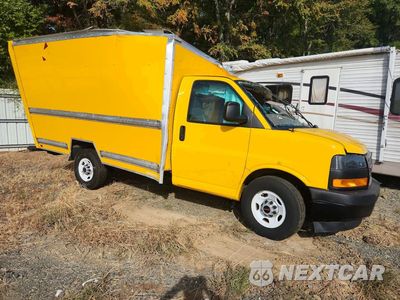Czwarte zdjęcie samochodu z boku: 2024 GMC SAVANA BOX TRUCK VIN:1GD07RFP6R1118240 - miniatura