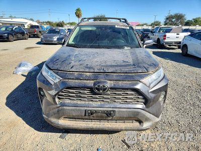 Piąte zdjęcie samochodu w środku: 2019 TOYOTA RAV4 XLE VIN:2T3W1RFV1KC003326 - miniatura