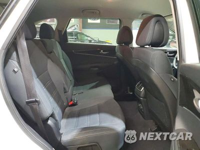 Zdjęcie 11 z 13 samochodu: 2016 KIA SORENTO LX V6 VIN:5XYPGDA59GG043462 - miniatura
