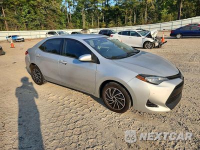 Czwarte zdjęcie samochodu z boku: 2017 TOYOTA COROLLA LE VIN:5YFBURHE8HP624888 - miniatura