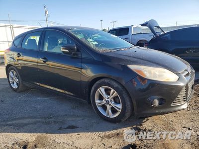 Czwarte zdjęcie samochodu z boku: 2014 FORD FOCUS SE VIN:1FADP3K29EL260812 - miniatura