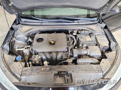 Zdjęcie 11 z 12 samochodu: 2020 HYUNDAI ELANTRA SEL VIN:5NPD84LF3LH524204 - miniatura