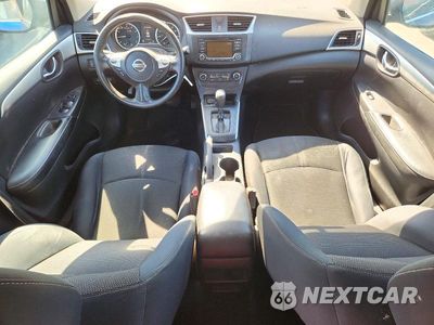 Zdjęcie 8 z 12 samochodu: 2018 NISSAN SENTRA S VIN:3N1AB7AP9JY213929 - miniatura