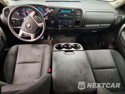 Zdjęcie 8 z 12 samochodu: 2013 CHEVROLET SILVERADO K1500 LT VIN:1GCRKSE75DZ346520 - miniatura