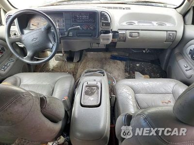 Zdjęcie 8 z 13 samochodu: 1996 CHEVROLET TAHOE K1500 VIN:1GNEK13R2TJ385678 - miniatura
