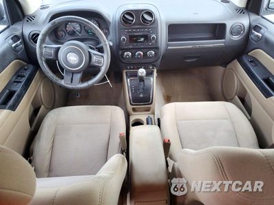 Zdjęcie 8 z 13 samochodu: 2013 JEEP COMPASS LATITUDE VIN:1C4NJCEB0DD102377 - miniatura