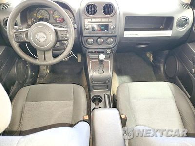 Zdjęcie 8 z 13 samochodu: 2015 JEEP COMPASS SPORT VIN:1C4NJDBB5FD371097 - miniatura
