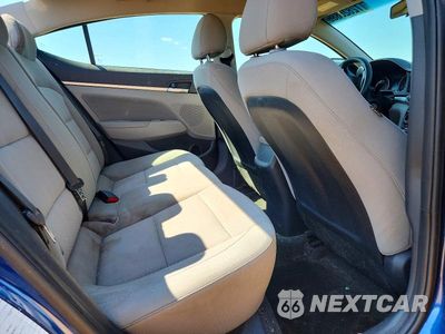 Zdjęcie 10 z 12 samochodu: 2019 HYUNDAI ELANTRA SEL VIN:5NPD84LF4KH428323 - miniatura