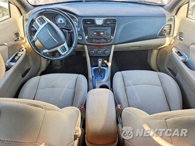 Zdjęcie 8 z 12 samochodu: 2013 CHRYSLER 200 TOURING VIN:1C3BCBEB5DN512016 - miniatura