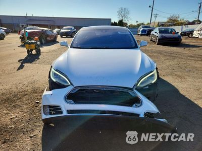 Piąte zdjęcie samochodu w środku: 2015 TESLA MODEL S 60 VIN:5YJSA1S11FFP69778 - miniatura