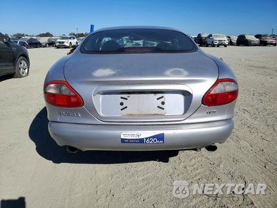 Zdjęcie 6 z 12 samochodu: 2000 JAGUAR XK8 VIN:SAJJA41C1YNA00836 - miniatura
