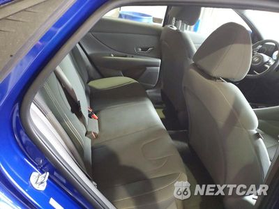 Zdjęcie 10 z 12 samochodu: 2023 HYUNDAI ELANTRA SEL VIN:KMHLS4AG8PU473217 - miniatura