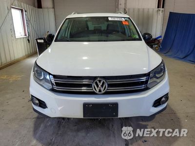 Piąte zdjęcie samochodu w środku: 2017 VOLKSWAGEN TIGUAN SPORT VIN:WVGUV7AX8HK014831 - miniatura