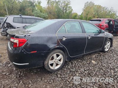 Trzecie zdjęcie samochodu z tyłu: 2014 TOYOTA CAMRY SE VIN:4T1BF1FK8EU473338 - miniatura