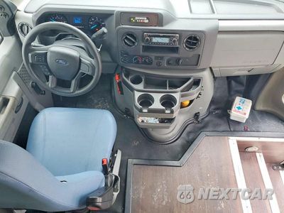 Zdjęcie 8 z 13 samochodu: 2021 FORD E350 SHUTTLE BUS VIN:1FDEE3FN5MDC10759 - miniatura