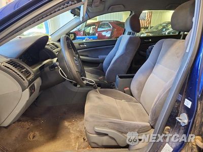 Zdjęcie 7 z 12 samochodu: 2003 HONDA ACCORD LX VIN:JHMCM56393C011659 - miniatura