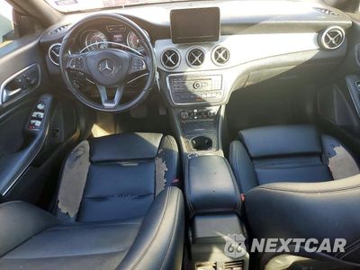 Zdjęcie 8 z 12 samochodu: 2016 MERCEDES-BENZ CLA 250 VIN:WDDSJ4EB1GN320504 - miniatura