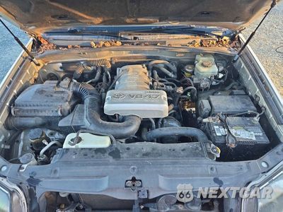 Zdjęcie 12 z 13 samochodu: 2004 TOYOTA 4RUNNER LIMITED VIN:JTEBT17R740040474 - miniatura