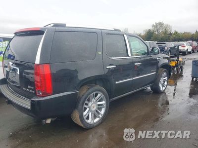 Trzecie zdjęcie samochodu z tyłu: 2013 CADILLAC ESCALADE PLATINUM HYBRID VIN:1GYS4FEJ1DR175466 - miniatura