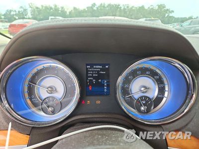 Zdjęcie 9 z 12 samochodu: 2012 CHRYSLER 300 LIMITED VIN:2C3CCAHG6CH261827 - miniatura