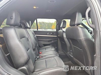 Zdjęcie 11 z 14 samochodu: 2018 FORD EXPLORER XLT VIN:1FM5K8D83JGA94474 - miniatura