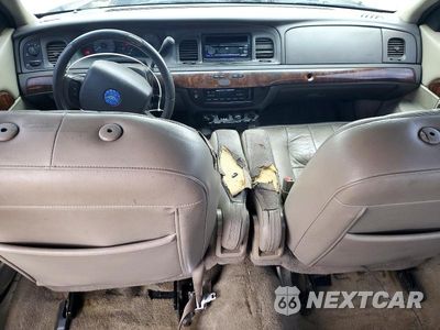 Zdjęcie 8 z 12 samochodu: 2008 MERCURY GRAND MARQUIS LS VIN:2MEFM75V68X661877 - miniatura