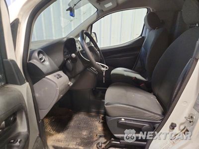 Zdjęcie 7 z 13 samochodu: 2016 NISSAN NV200 SV VIN:3N6CM0KN3GK691017 - miniatura
