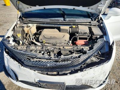 Zdjęcie 12 z 14 samochodu: 2019 CHRYSLER PACIFICA TOURING PLUS VIN:2C4RC1FG2KR574116 - miniatura