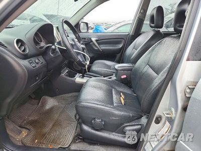 Zdjęcie 7 z 14 samochodu: 2005 TOYOTA RAV4 BASE VIN:JTEHD20V756023273 - miniatura