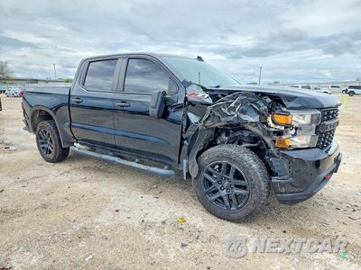 Czwarte zdjęcie samochodu z boku: 2021 CHEVROLET SILVERADO K1500 TRAIL BOSS CUSTOM VIN:3GCPYCEF4MG316623 - miniatura