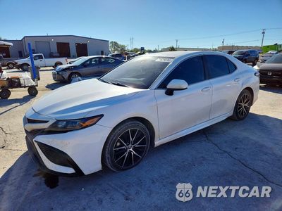 2021 TOYOTA CAMRY SE 4T1G11AK3MU438748 - główne zdjęcie licytacji z USA - miniatura