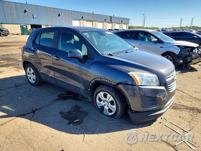 Czwarte zdjęcie samochodu z boku: 2016 CHEVROLET TRAX LS VIN:3GNCJKSB3GL250891 - miniatura