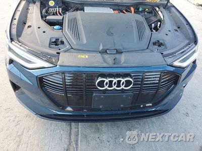 Zdjęcie 12 z 13 samochodu: 2021 AUDI E-TRON PREMIUM VIN:WA1AAAGE8MB027119 - miniatura