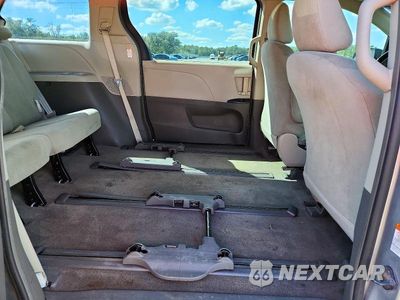 Zdjęcie 11 z 14 samochodu: 2015 TOYOTA SIENNA L 7-PASSENGER VIN:5TDZK3DC2FS602024 - miniatura