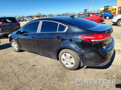Drugie zdjęcie samochodu z przodu: 2018 KIA FORTE LX VIN:3KPFL4A70JE247239 - miniatura