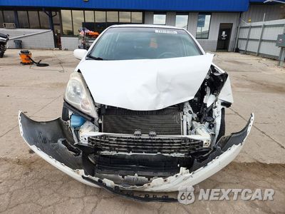Piąte zdjęcie samochodu w środku: 2010 HONDA FIT SPORT VIN:JHMGE8H4XAS026096 - miniatura