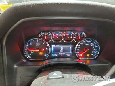 Zdjęcie 9 z 12 samochodu: 2018 CHEVROLET SILVERADO K1500 LT VIN:1GCVKREC8JZ211967 - miniatura