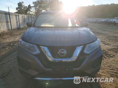 Piąte zdjęcie samochodu w środku: 2019 NISSAN ROGUE SV VIN:JN8AT2MT6KW502463 - miniatura