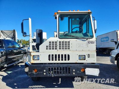 Piąte zdjęcie samochodu w środku: 2008 KALMAR OTTAWA YARD TRUCK VIN:11VF813E68A000418 - miniatura